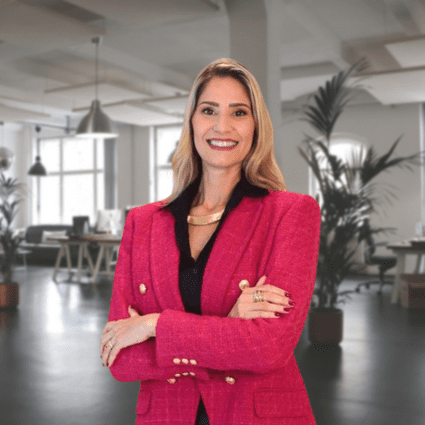 Psico Raquel Marques Raquel Marques, psicóloga clínica com mais de 25 anos de experiência dedicada ao fortalecimento dos laços familiares, ao desenvolvimento emocional de crianças e adolescentes, e ao apoio consciente a pais, casais, educadores e profissionais da psicologia